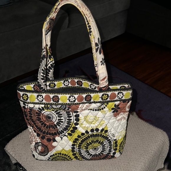 VERÁ BRADEY shoulder purse,EXCELLENT CONDITION AND GREAT COLORS - Picture 1 of 5